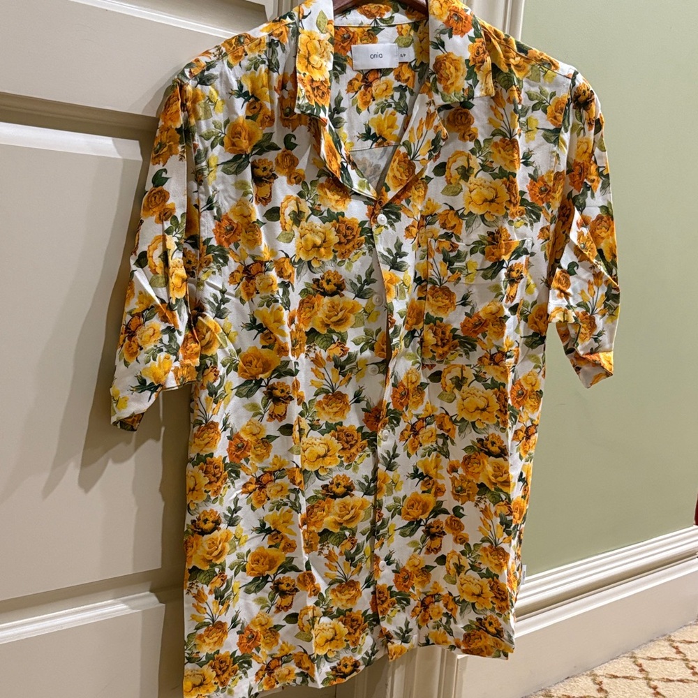 Onia Men’s Floral Print Short Sleeve Button-Down Shirt (Small)
